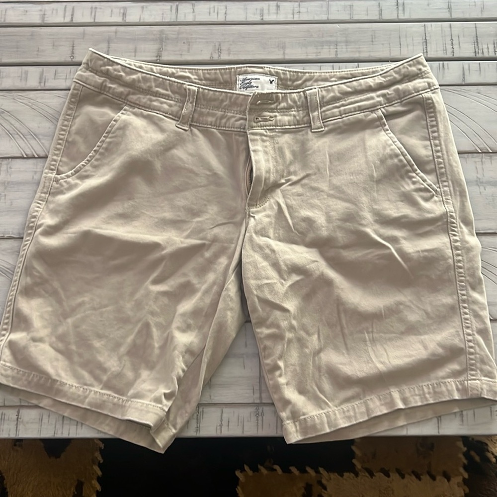 American Eagle shorts, size 6
